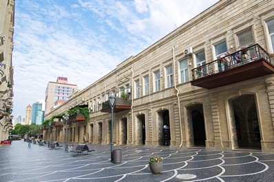 Улица в Баку
