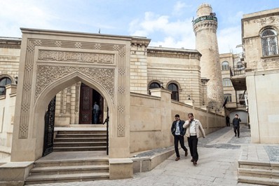 Mezquita Juma, Bakú
