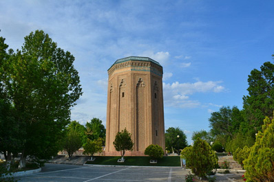 Mausoleo de Momine Khatun