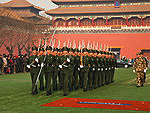 New history of China: The Chinese Army - Young soldiers marching through the Forbidden City