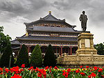 New history of China: Memorial Hall and the statue of Sun Yat-sen
