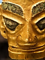 Pre- imperial China: Bronze head with a gold mask, the end of the Shang Dynasty (13th - 11th century BC)