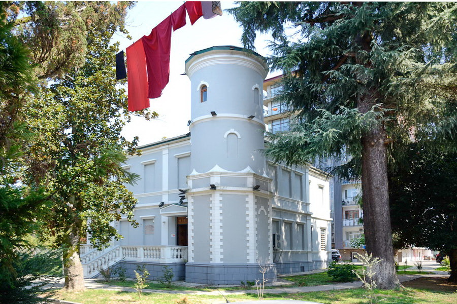 Museo Tecnológico de los Hermanos Nobel de Batumi