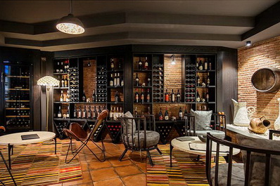 Wine bar, Adamo Hotel