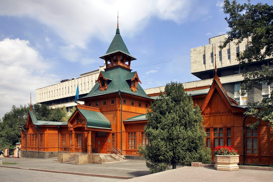 Top 10 Landmarks and Attractions in Almaty: Museum of Folk Musical Instruments named after Ykhlas
