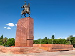 Памятник Манасу в Бишкеке