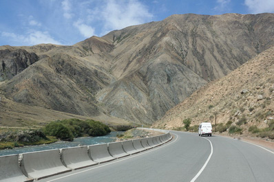 Road to Naryn