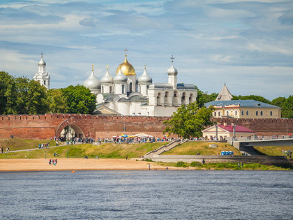 Тур в Москву и Санкт-Петербург с Великим Новгородом и Валдаем