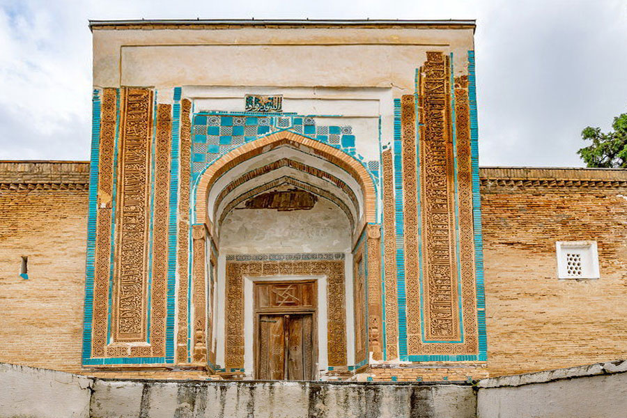 Мавзолей Мухаммада Башоро в окрестностях Пенджикента
