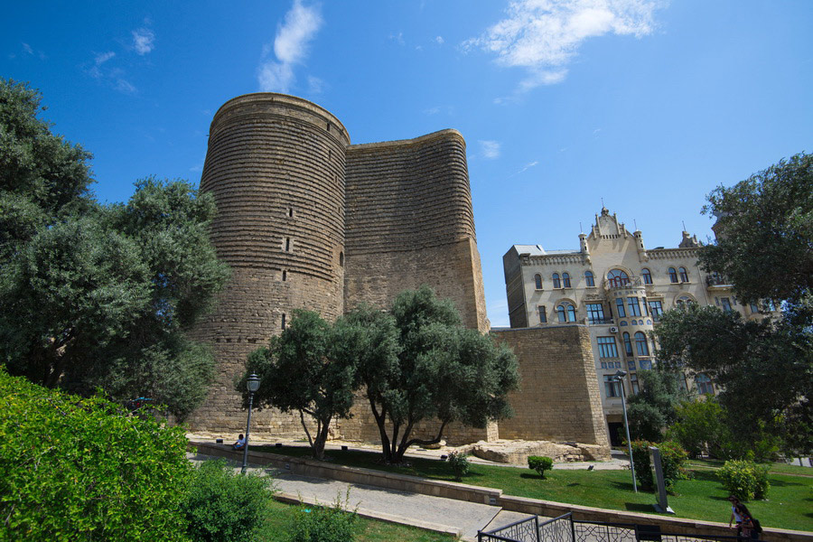 Девичья Башня, Азербайджан
