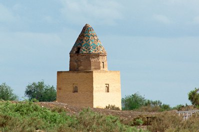 Mausoleo Il Arslan, Kunya-Urgench
