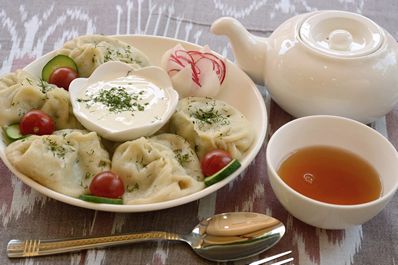 Uzbek floury cuisine: Manty
