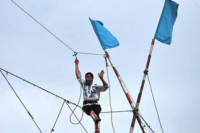 Darboz performance of rope-walkers, Uzbekistan