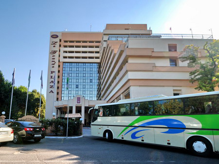 Le Grande Plaza Hotel