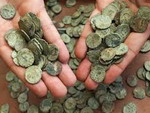 В Узбекистане нашли клад монет эпохи Бабуридов