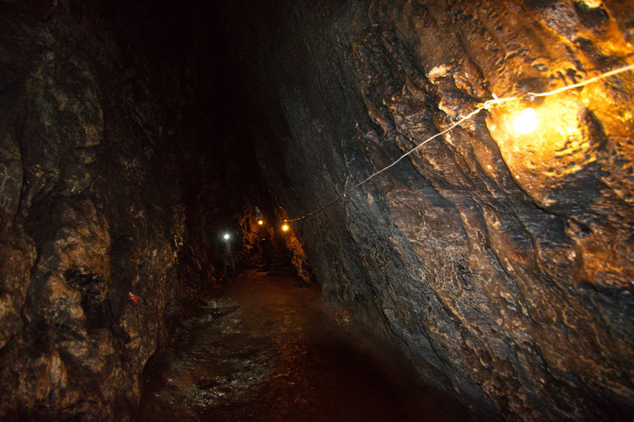 サマルカンド近郊のハズラット・ダウド洞窟