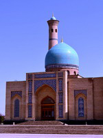 Hast-Imam Ensemble: view of the second minaret of the Hazrati Imam Mosque