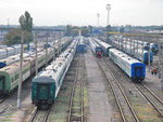 Station between Northern and Southern Railway stations