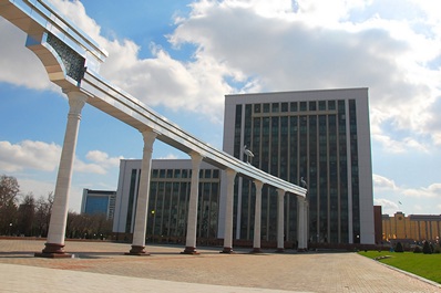 Le bâtiment du Ministère des Finances, Tachkent