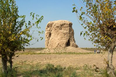 Stupa Zurmala, Vicinity of Termez