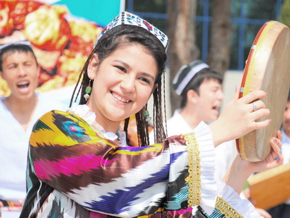 Vacaciones de Primavera en Uzbekistán: Viaje Grupal en Navruz 2024 - en Español