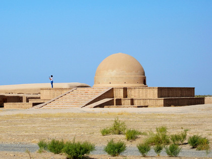 Tour de Zoroastrismo y Budismo