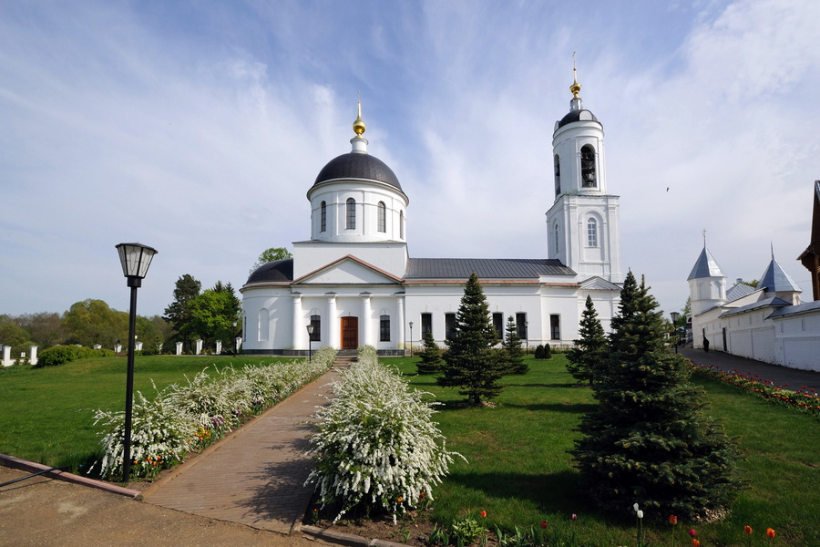 Holy Trinity Stefano Makhrishchi Nunnery, Alexandrov