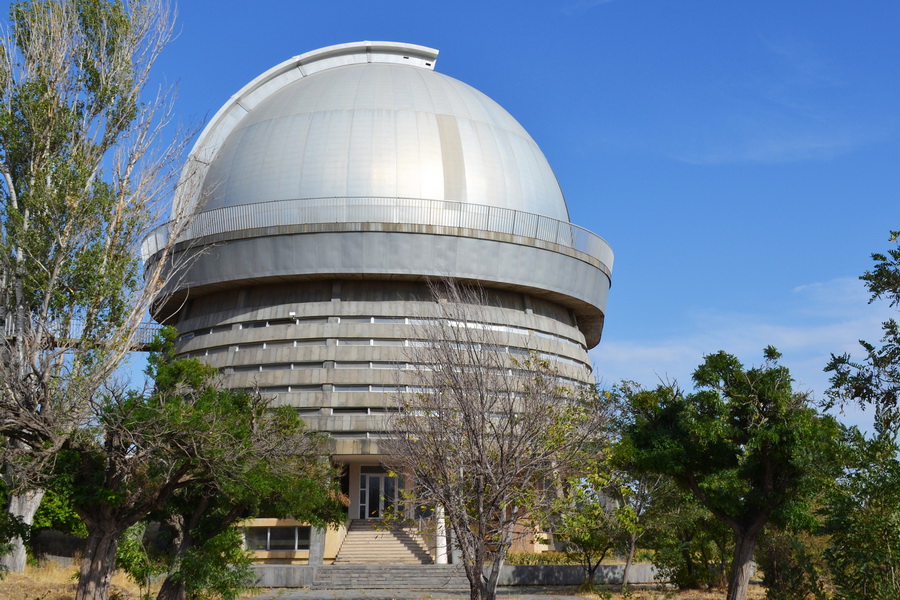 Обсерватория в селе Бюрокан, окрестности Арагацотна