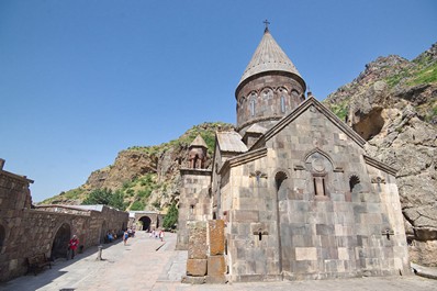 Монастырь Гегард, Путешествие в Армению