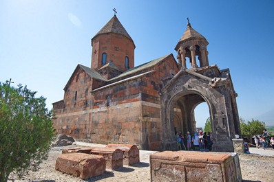 Древний монастырь Хор Вирап, Путешествие в Армению