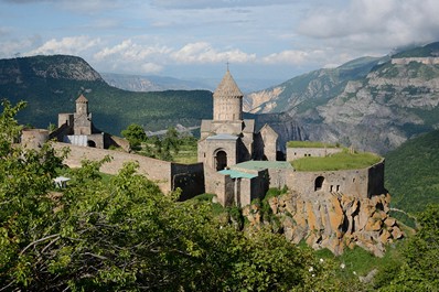 Монастырь Татев, Путешествие в Армению