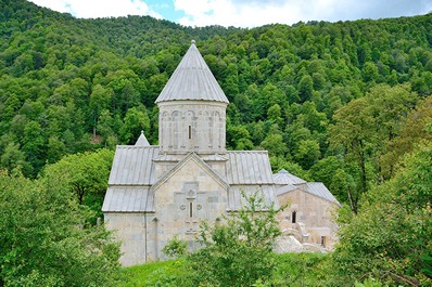 Best time to visit Armenia. Spring