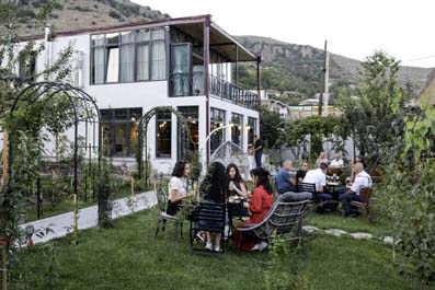 Двор, Гостиница REDROOF Country House