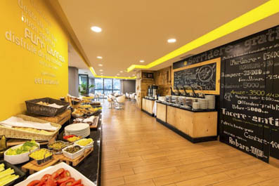 Breakfast, Opera Suite Hotel