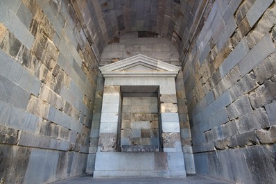 Храм Солнца, Гарни, Армения