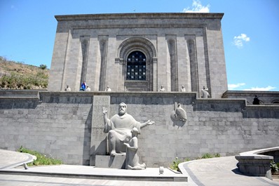 Mesrop Mashtots Matenadaran, Yerevan