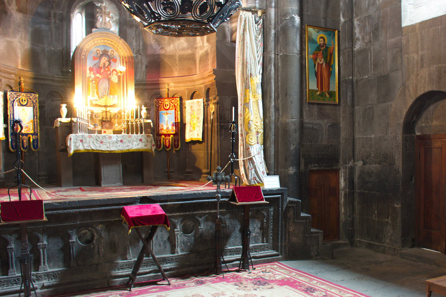 Armenian Apostolic Church Features