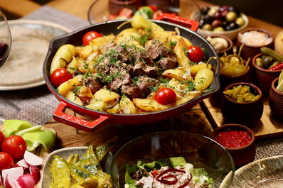 Еда, Ararat Tavern