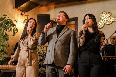 Live Music, Kamancha Restaurant