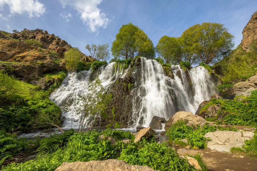 Шакинский водопад в окрестностях Сисиан
