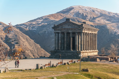 Templo del Sol, Garni