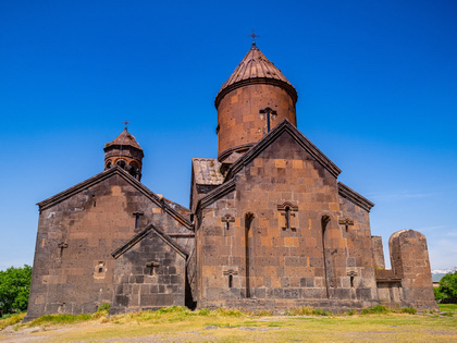 Tour to Oshakan, Amberd, Karmravor, Saghmosavank