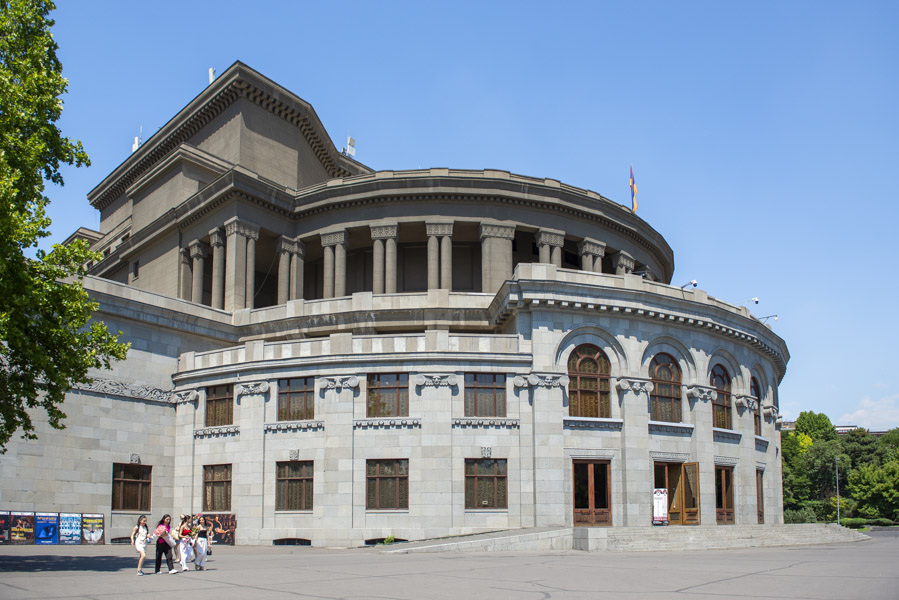 Teatro dell'Opera e del Balletto, Yerevan Teatro dell'Opera e del Balletto, Yerevan