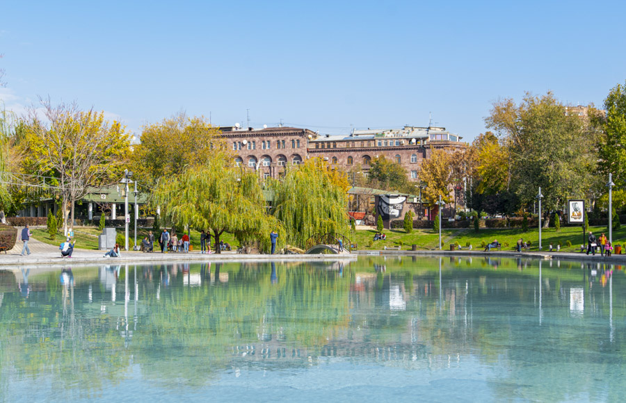 Lago de los Cisnes, Ereván Lago de los Cisnes, Ereván