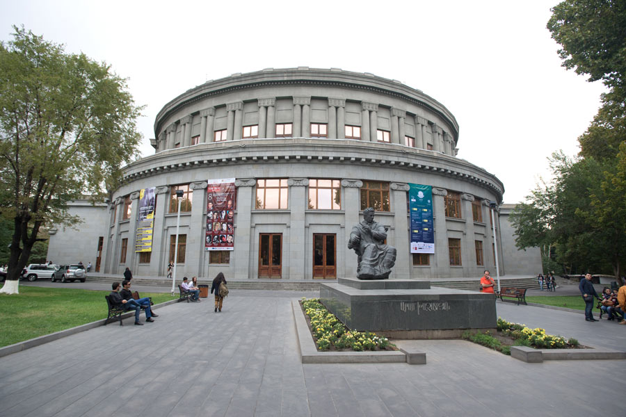 Театр оперы и балета, Армянский театр