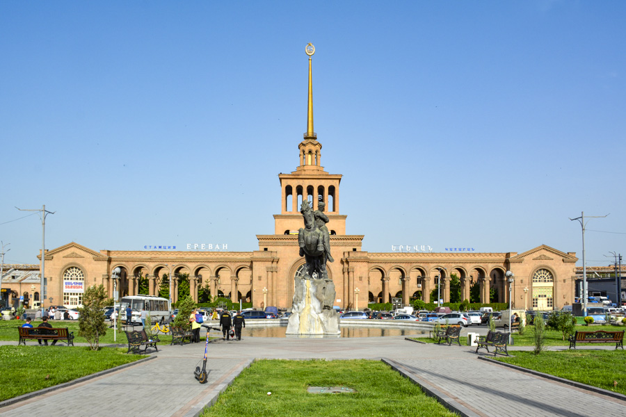 Stazione Ferroviaria di Yerevan Stazione Ferroviaria di Yerevan