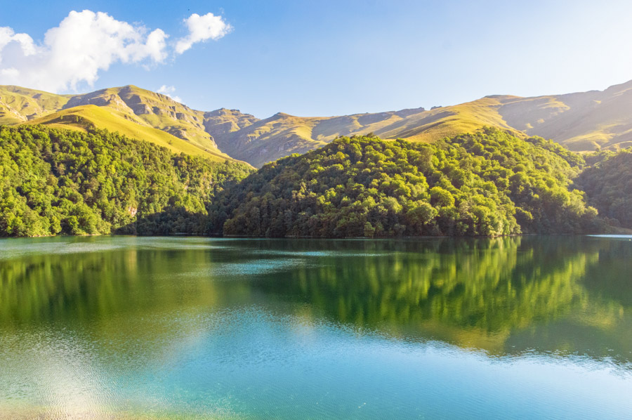 Lago Goygol, Azerbaigian Lago Goygol, Azerbaigian