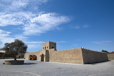 Antiguo templo zoroástrico Ateshgah, Bakú