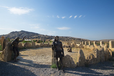 Петроглифы Гобустана, окрестности Баку