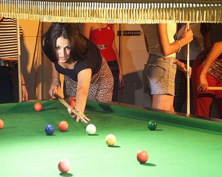 Photos Crescent Beach Hotel Baku Billiard